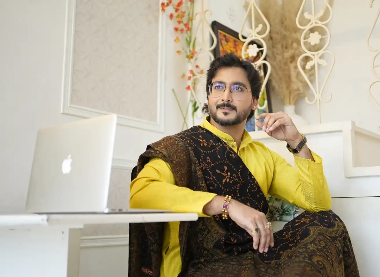 Students learning home vastu, office vastu, and industrial vastu at Nabatara Institute, offering top Vastu Shastra courses in India